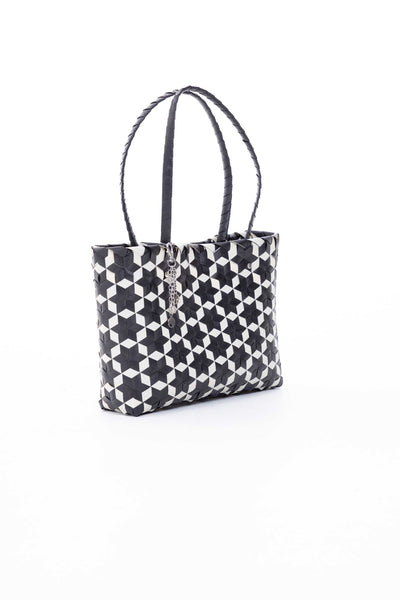 BLACK STAR TOTE BAG