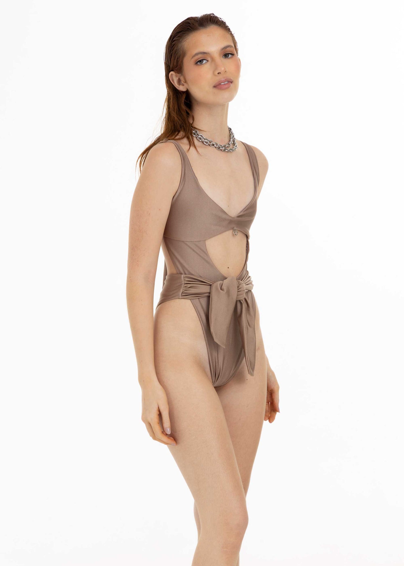 ENTERIZO NUDE COCOA