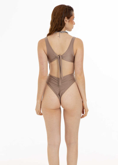 ENTERIZO NUDE COCOA