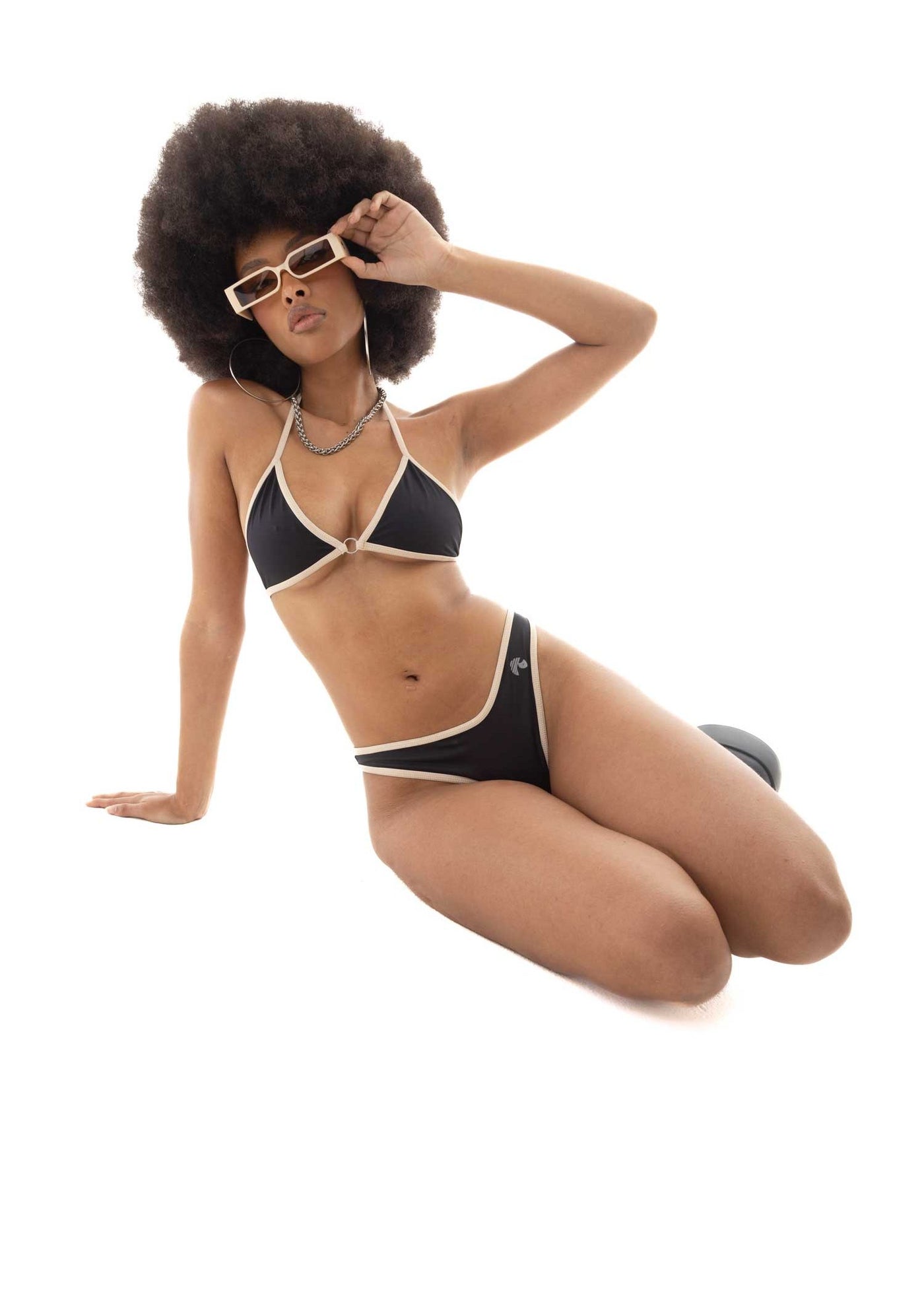 BIKINI UNBASIC BLACK/BONE PRE ORDER ENTREGA JUEVES 26 DIC